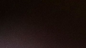 Stephen Curry mira los minutos finales del juego 3 de la serie entre Golden State y Oklahoma City. Los Warriors fueron borrados.