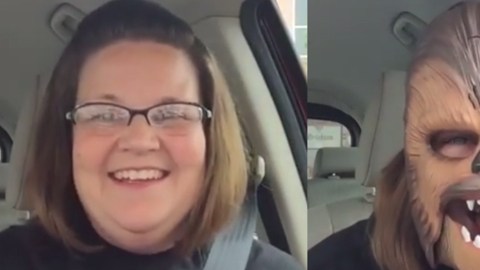 "¡Soy una Chewbacca feliz!" gritaba Candace Payne en medio de las risas que contagiaron a las redes sociales.