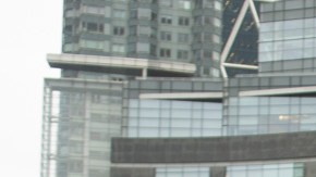María Maisonet, del grupo Comunidades por Cambio en Nueva York, encabeza la manifestación.