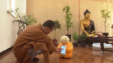 robot budista