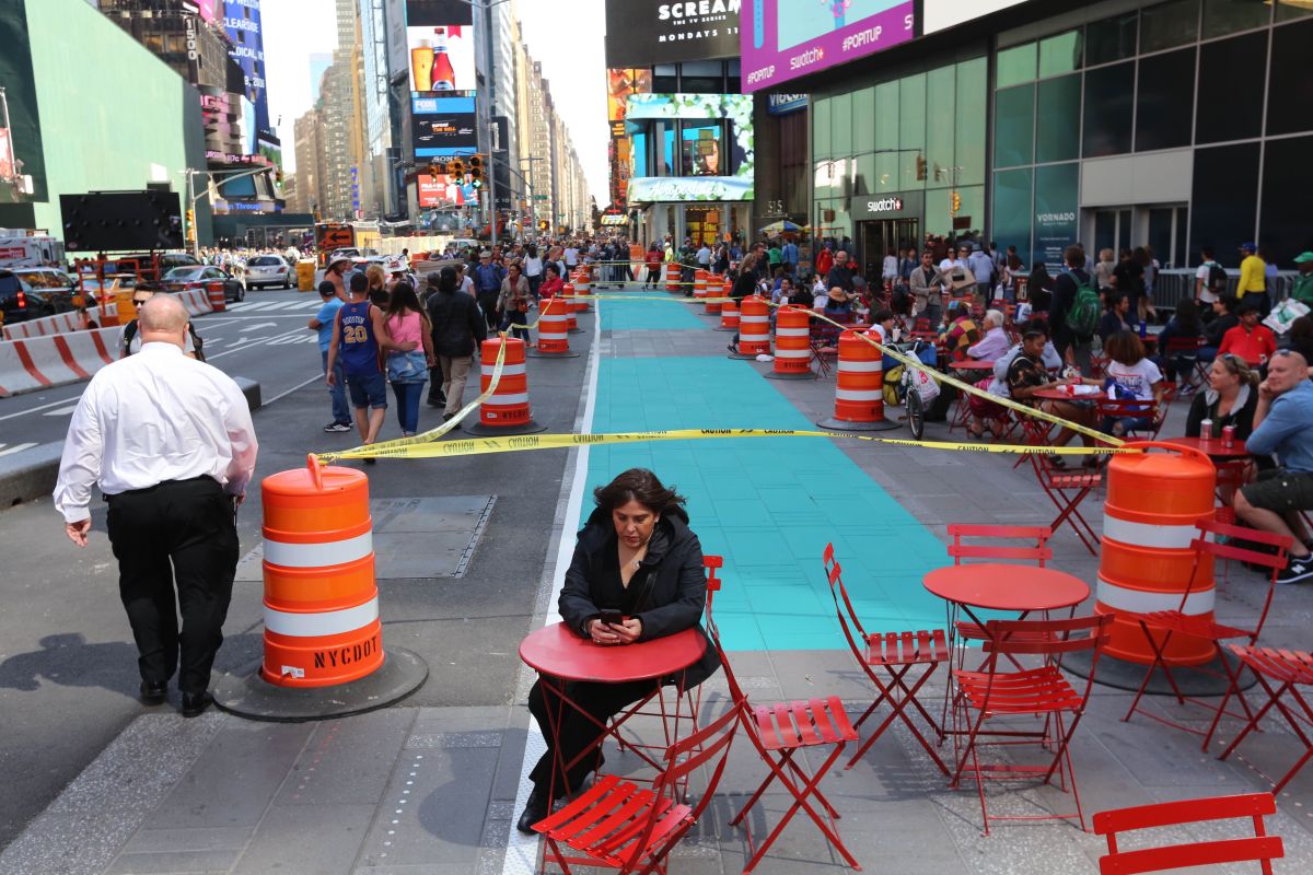 Nuevas reglas para los trabajadores en Times Square empezaran a regir a partir de hoy