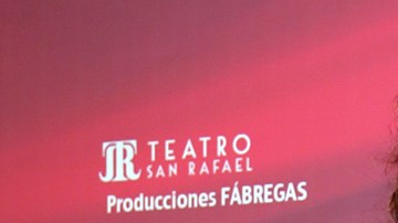 Verónica regresó a los escenarios con la puesta en escena ‘Aplauso’.