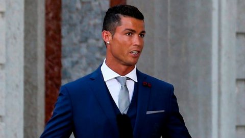 Hasta en ingresos CR7 se impone al argentino Lionel Messi.