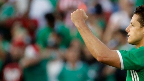Javier Hernández, con goles se mete a la historia del Tri.