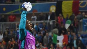 La selección italiana se impuso con autoridad a Bélgica en Lyon.