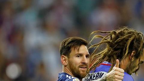 Lionel Messi colaboró con un gol en el 4-0 sobre Estados Unidos.