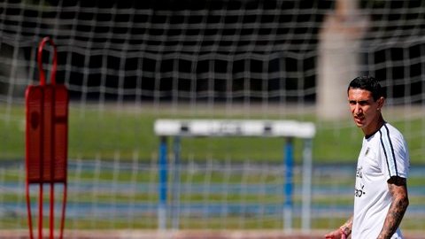 Ángel Di María podría perderse la final de la Copa América.