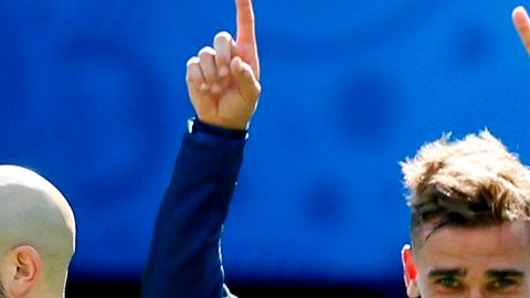 Antoine Griezmann se echó a Francia al hombro y lo metió en cuartos de final de la Euro 2016.