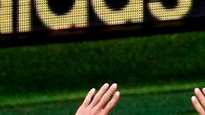 Julian Draxler festeja con Matt Hummels el triunfo alemán sobre Eslovaquia en la Euro 2016.