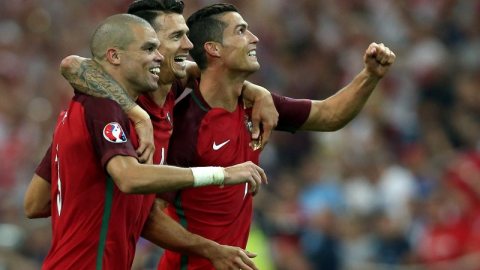 Cristiano Ronaldo anotó su penalti y Portgugal avanzó a semifinales.