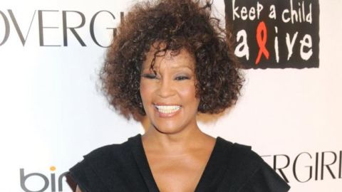 Bobby Brown afirmó que Whitney consumió drogas el día de su boda.