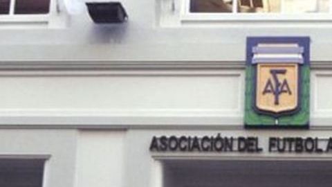 La sede del organismo rector del fútbol argentino en Viamonte fue evacuada.