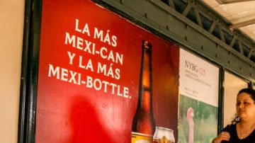 En Nueva York el metro es el principal medio de transporte para la mayoría de las personas, incluidos los adolescentes. Así que ver este tipo de publicidad es inevitable.