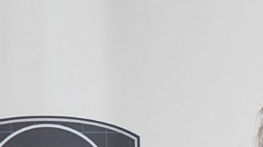 Ferrera  interpreta a la dueña de un restaurante latino que no sabe hablar inglés en la última película de Ricky Gervais.