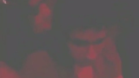 Aproximadamente, 30 personas se ocultaron en el sanitario.