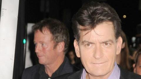 Sheen causó un gran revuelo cuando confesó que hacía cuatro años le habían diagnosticado VIH.