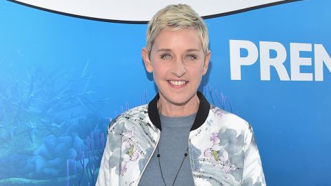 DeGeneres en la "alfombra azul" de la premiere de "Finding Dory" en Hollywood.