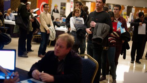 Los empleadores están obligados a confirmar el estatus migratorio de los trabajadores.