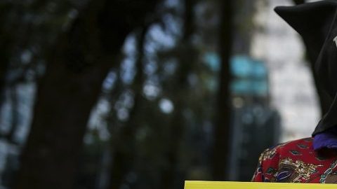 Protesta de Amnistía Internacional en apoyo a la svíctimas de torturas frente a la Fiscalía General de México.