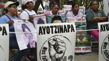 Padres de los 43 normalistas de Ayotzinapa. claman justicia.