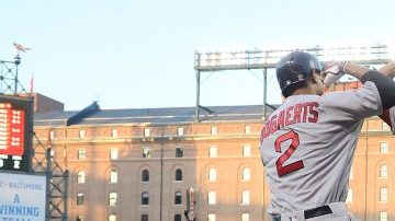 Mookie Betts (der.) se ha unido a Xander Bogaerts como las nuevas estrellas de los Medias Rojas de Boston.