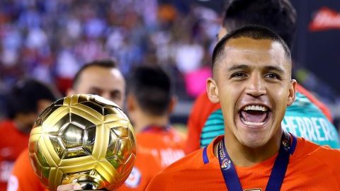 Alexis Sánchez celebra la victoria sobre Argentina en la final de la Copa América Centenario.