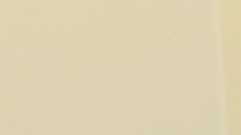 La súper DIVA,  Salabasana, langosta, Superman o súper yogi es una de las posiciones que ayudan a prevenir y calmar los cólicos mestruales.