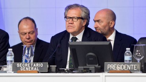 Durante la sesión de este jueves, Almagro le pidió a la OEA que actuara sobre ciertos puntos que crean división entre la oposición y el gobierno venezolanos.
