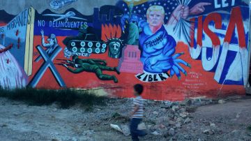 Mural contra Donald Trump en Tonatico, Estado de México.