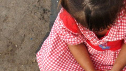 Los niños son entregados para el servicio doméstico a cambio de que se les permita estudiar.