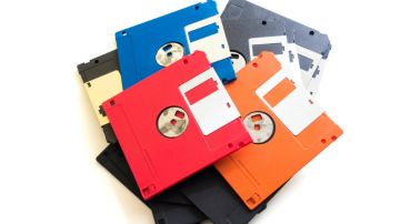 Muchas fábricas consumen aún diskettes porque sus máquinas funcionan con ellos.