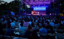 El SummerStage se celebra en el corazón de Central Park, en el Rumsey Playfield.