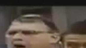 La vecindad 'albiceleste' no quiere que 'El Chavo Messi' se vaya.