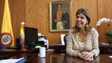 Consul general de Colombia Maria Isabel Nieto es su oficina en Manhattan.
Photo Credito Mariela Lombard/El Diiario NY.