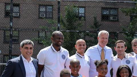 Las primera instalaciones abrieron sus puertas en 2016, con la presencia del alcalde, Bill de Blasio.