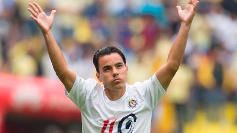 Omar Bravo no cupo más en Chivas ni en la Liga MX. Se fue a la NASL.