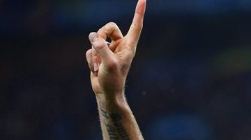 Olivier Giroud hizo dos de los cinco tantos de los anfitriones ante Islandia.