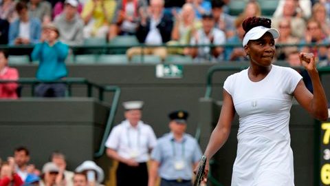 Venus Williams avanzó a cuartos de Wimbledon tras vencer a Suárez.