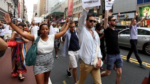 Ola de protestas contra el abuso policial en varias ciudades de EEUU.