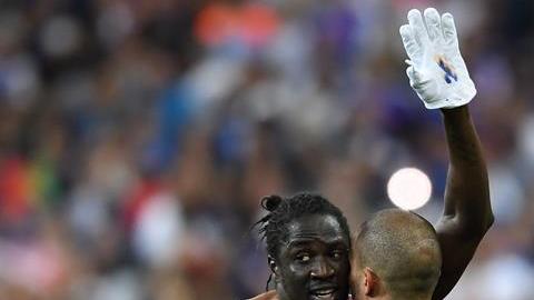 Eder rompió el empate en Saint Denis.