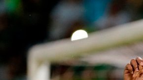 Ángel Borja de Atlético Nacional celebra un gol ante el Sao Paulo en la semifinal de la Copa Libertadores.
