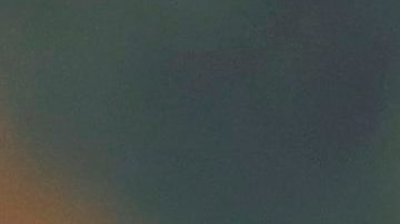 El presidente francés François Hollande se dirige a los miembros de la policía, seguridad y bomberos en el Palacio de la Prefectura de Niza, Francia hoy 15 de julio de 2016 tras el atentado cometido ayer durante la Fiesta Nacional.