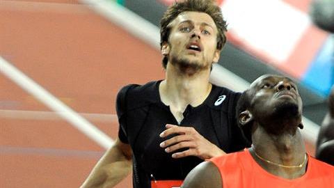 Usain Bolt gana en Londres