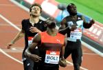 Usain Bolt gana en Londres