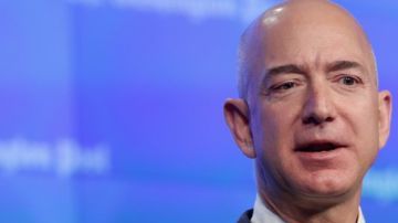 Jeff Bezos fundó Amazon en 1994 como una tienda de venta de libros online.