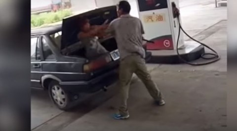 Las autoridades detuvieron al hombre, pero la mujer no quiso colaborar con la pesquisa.