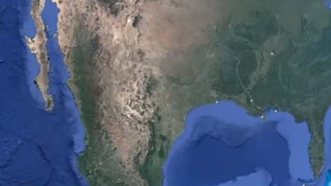 Las imágenes muestran figuras en el fondo del mar que tienen forma de una ciudad.