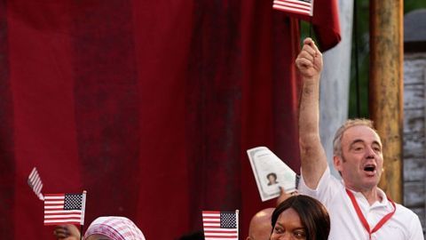 Las diferencias étnicas ayudan a determinar los ingresos en Estados Unidos.