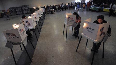 La mayoría de los votantes latinos están en estados que no son decisivos en las elecciones presidenciales.