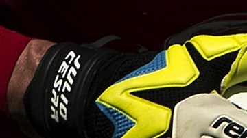 El portero congolés Destin Onka perdió la vida tras tirarse de una roca desde una altura de ocho metros.